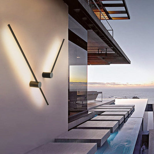Klarvia | Luminous Line Outdoor Lamp for Modern Exteriors