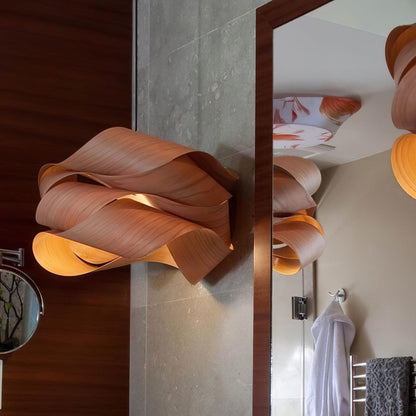 LumiChain – Elegant Pendant Light with Interlinked Design for Modern Spaces