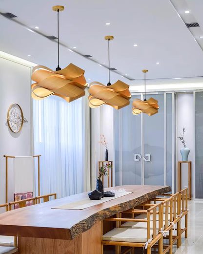 LumiChain – Elegant Pendant Light with Interlinked Design for Modern Spaces