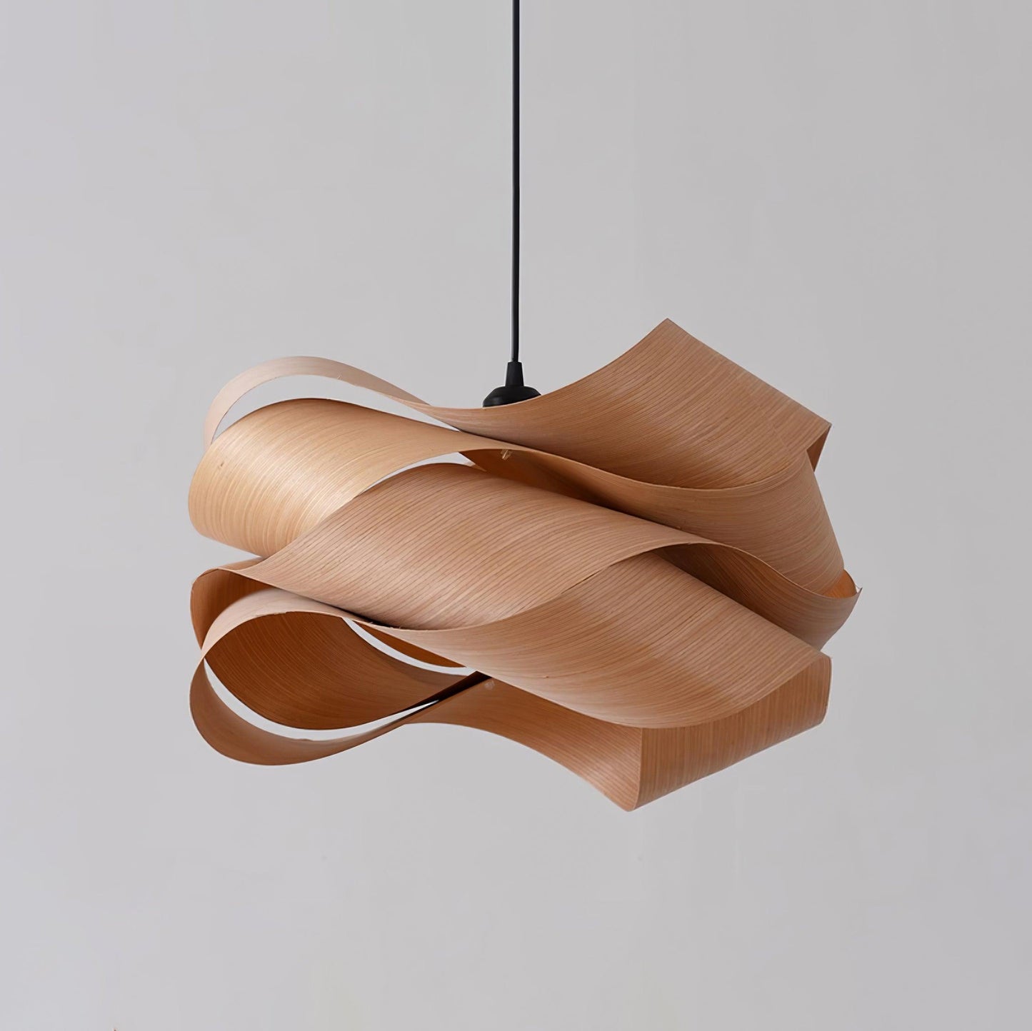 LumiChain – Elegant Pendant Light with Interlinked Design for Modern Spaces