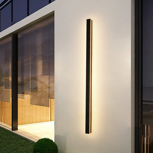 GlowEdge | Contemporary Exterior Wall Lamp with Energy-Efficient LED