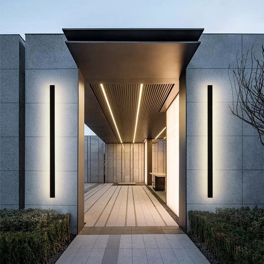 GlowEdge | Contemporary Exterior Wall Lamp with Energy-Efficient LED