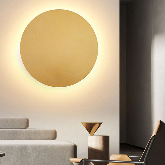 LunaLite – Modern Round Metal Wall Sconce for Bedrooms & Living Spaces