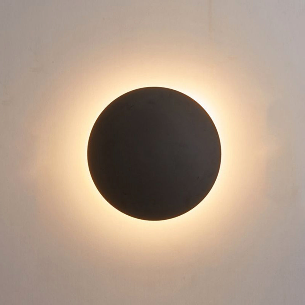 LunaLite – Modern Round Metal Wall Sconce for Bedrooms & Living Spaces