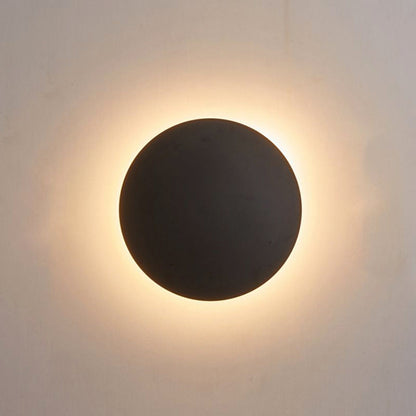 LunaLite – Modern Round Metal Wall Sconce for Bedrooms & Living Spaces