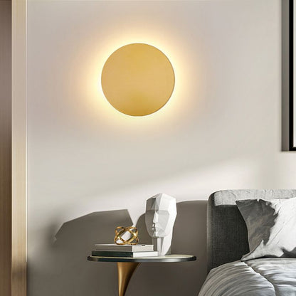 LunaLite – Modern Round Metal Wall Sconce for Bedrooms & Living Spaces