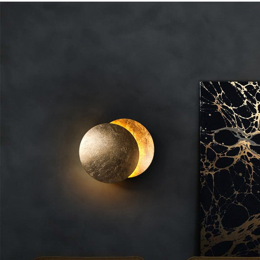 EclipseGlimmer – Wall Lamp with Solar Eclipse Shape for Stellar Lighting Effects