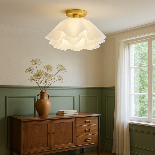 Solith | Gailon-Style Ceiling Lamp with Sleek Details for Modern Interiors