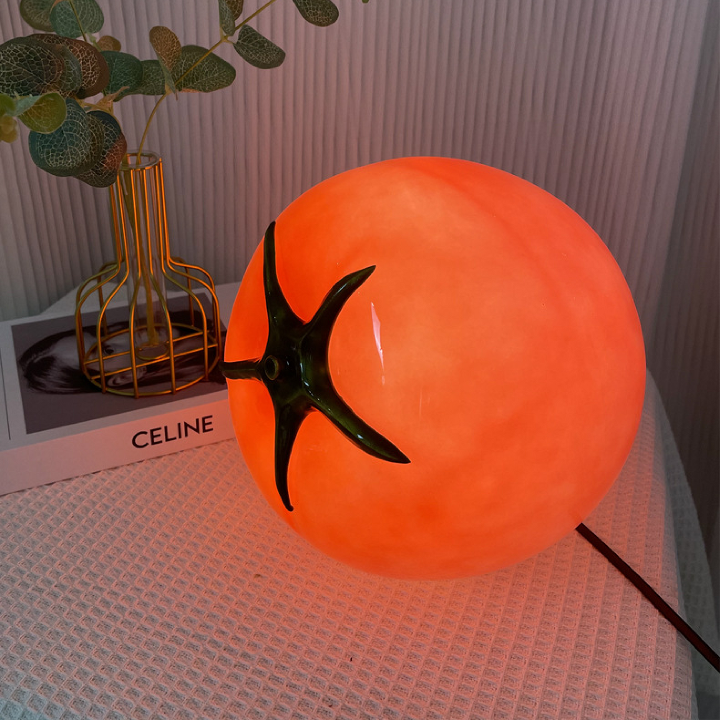 Statuesque | Fruit-inspired Tomato Table Lamp