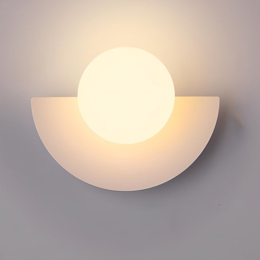 Vionis | Minimalist Nordic Wall Light with Semicircular Design