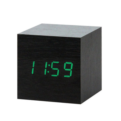 ScandiGlow Alarm – A Nordic-style digital LED alarm clock with a clean design.